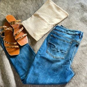 🔮Buy2Get1Free🔮 American Eagle Outfitters High-Waist ripped Jegging